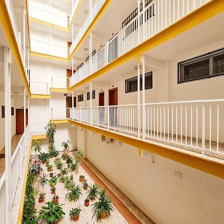 Modern Apartment Right In The Heart Of Benidorm Exteriör bild